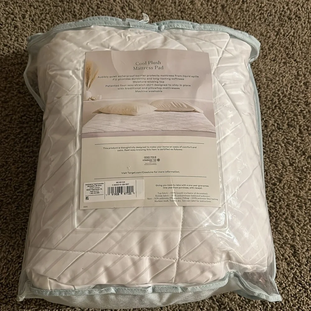 Casaluna cool plush Mattress padWhite quilted design/Waterproof/Moisture-wicking